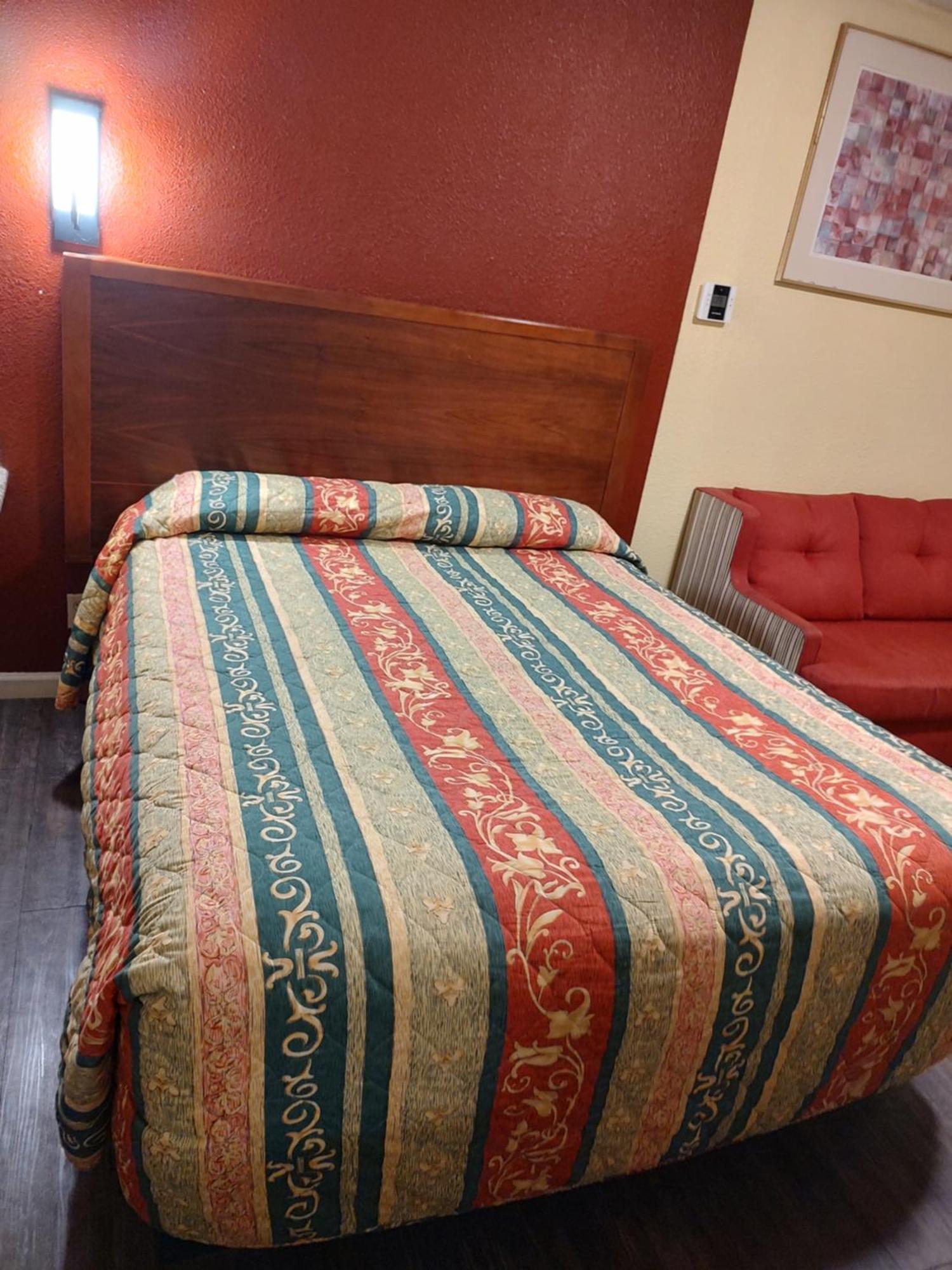 Motel Economy