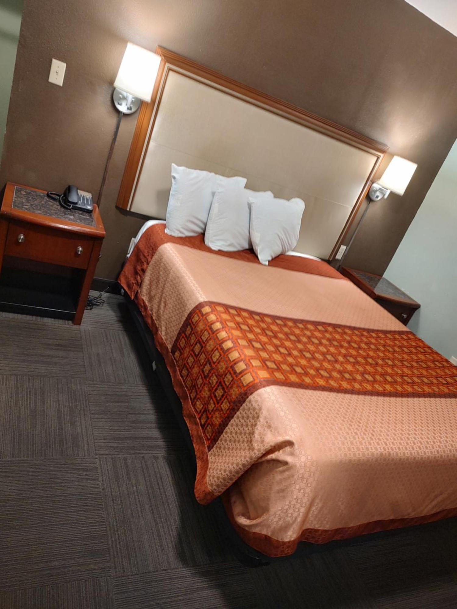 Motel Economy